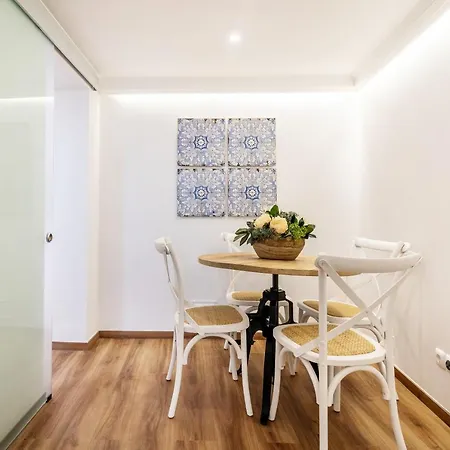 Апартаменты Cosy With Terrace In Graca Лиссабон